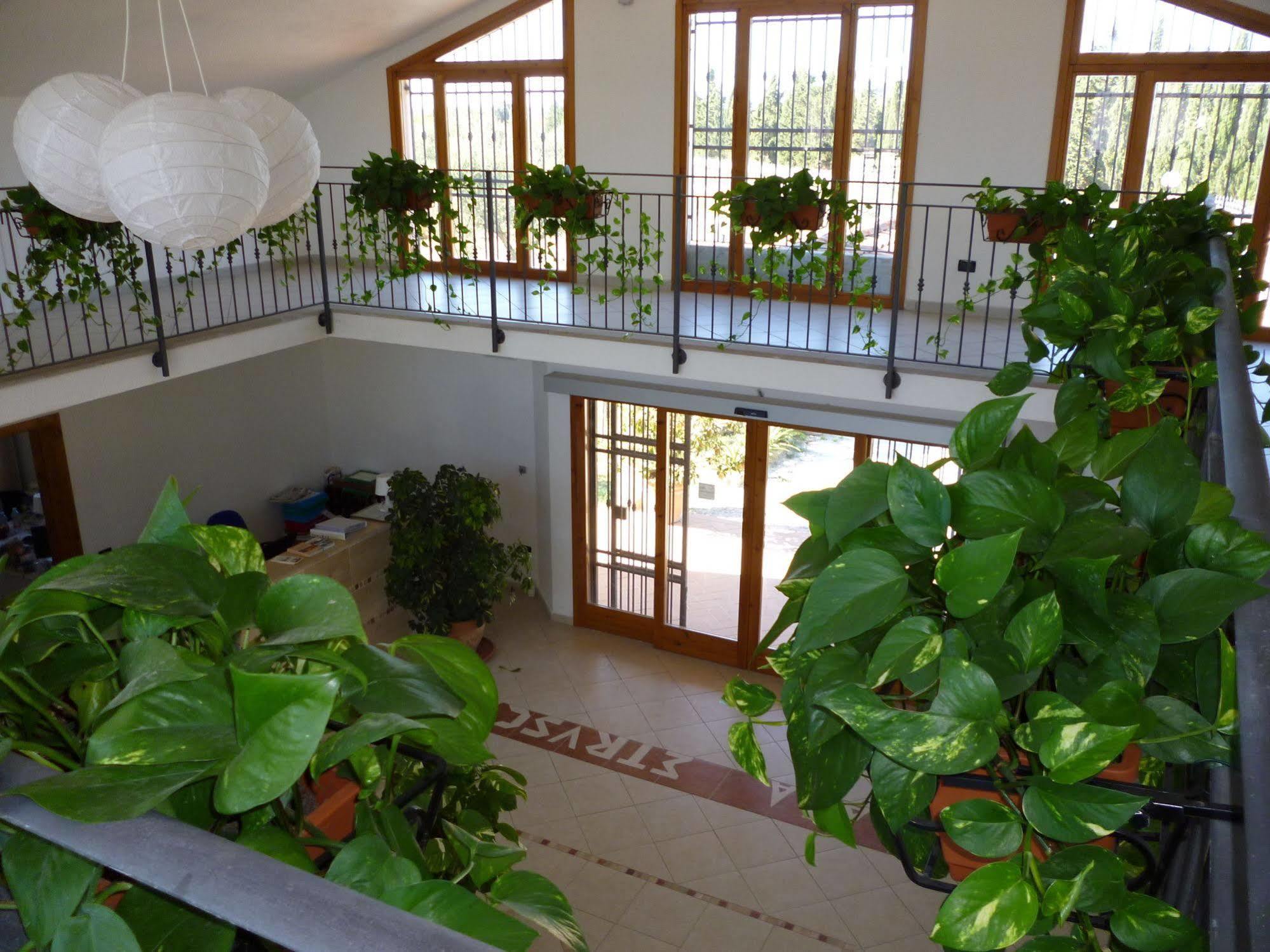 Baia Etrusca Resort 2*